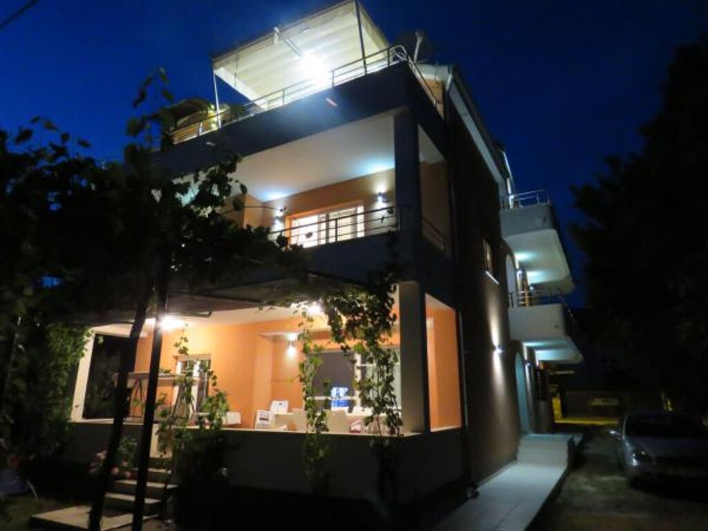 Image 3838714 - 3