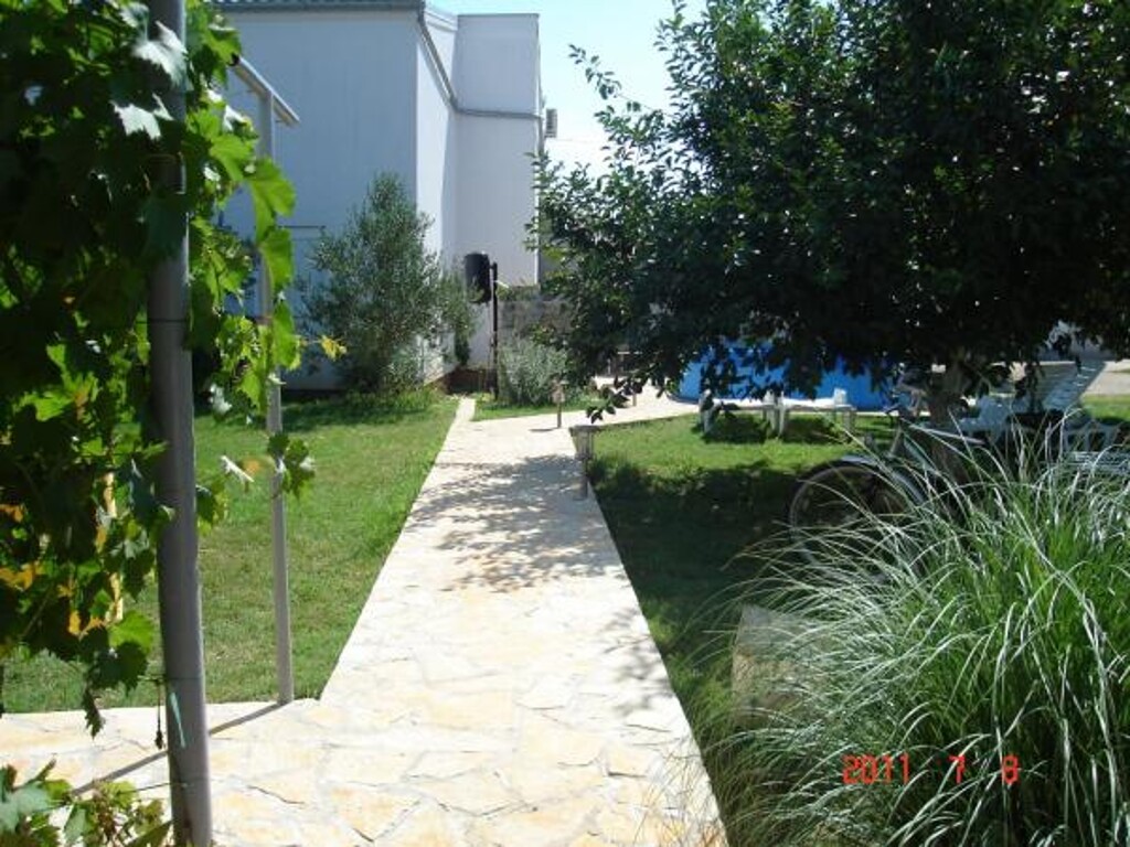 Image 3810764 - 9