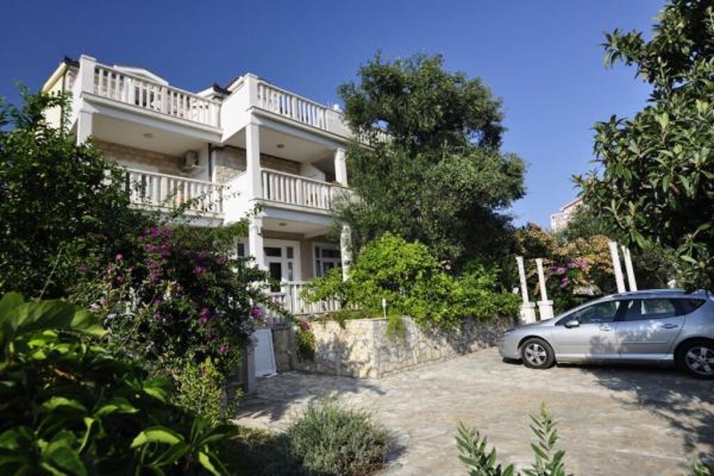 Image 3813412 - 16