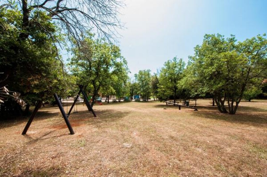 Image 3812220 - 9