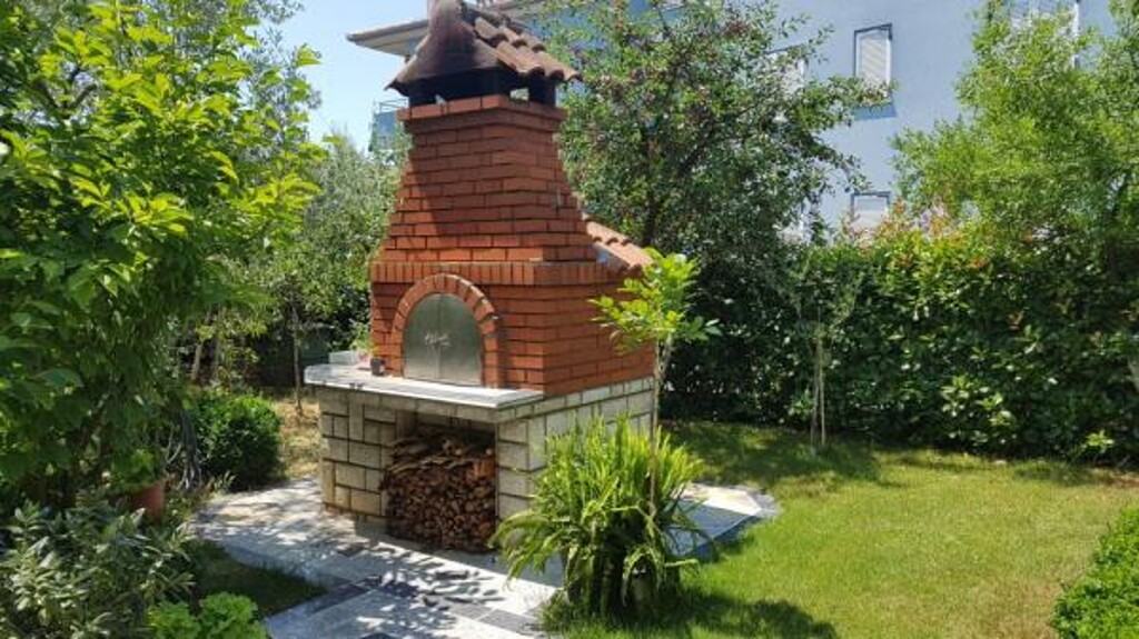 Image 3838715 - 17