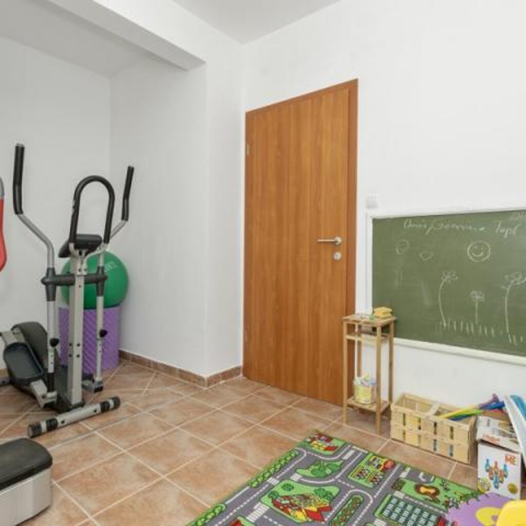 Image 3815069 - 8