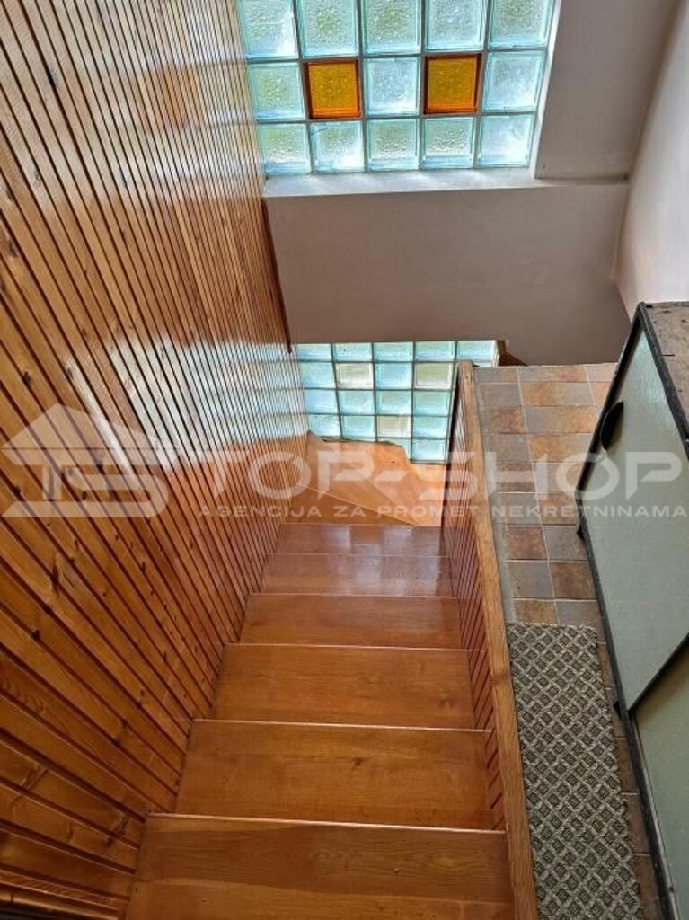 Image 6171561 - 8