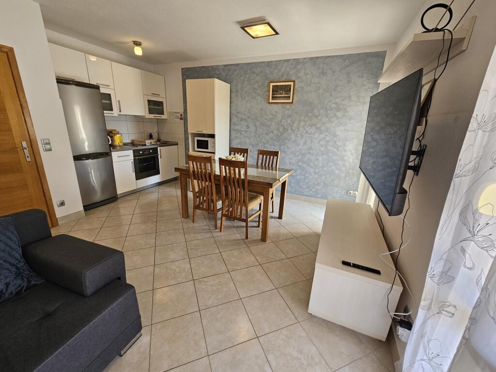Image 3812095 - 5