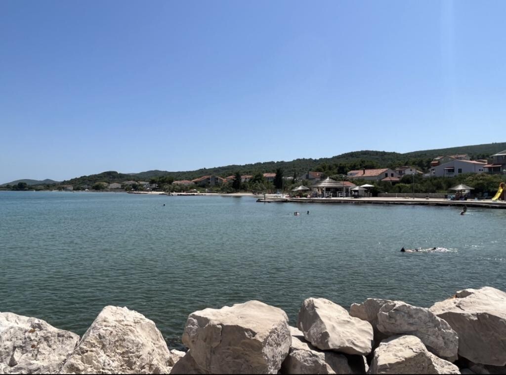 Image 3813070 - 6