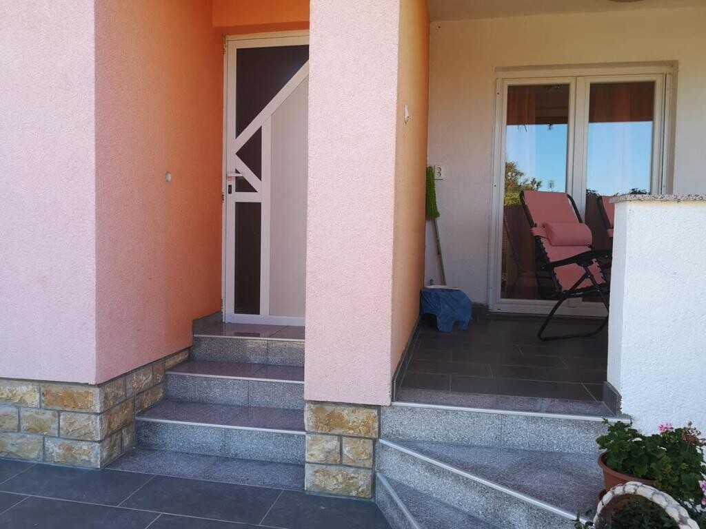 Image 3813575 - 5