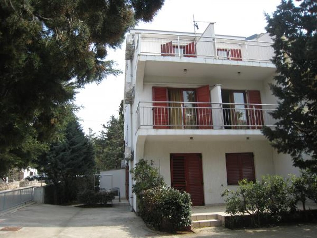 Image 3813450 - 1