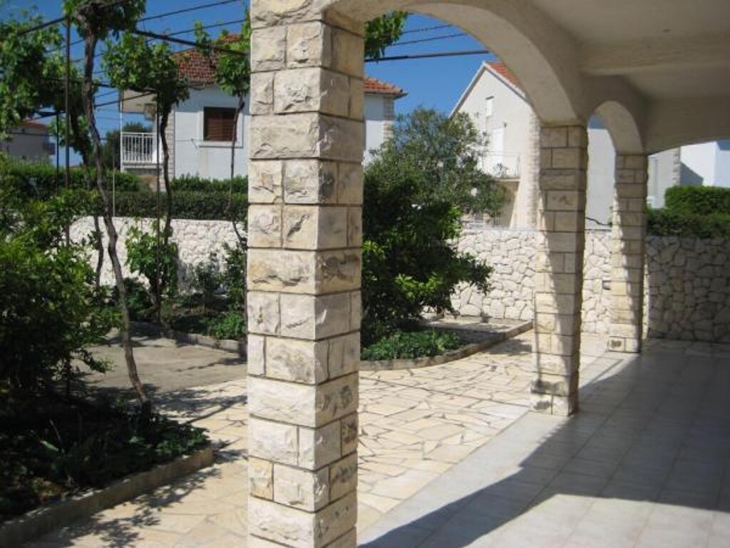 Image 3812856 - 10