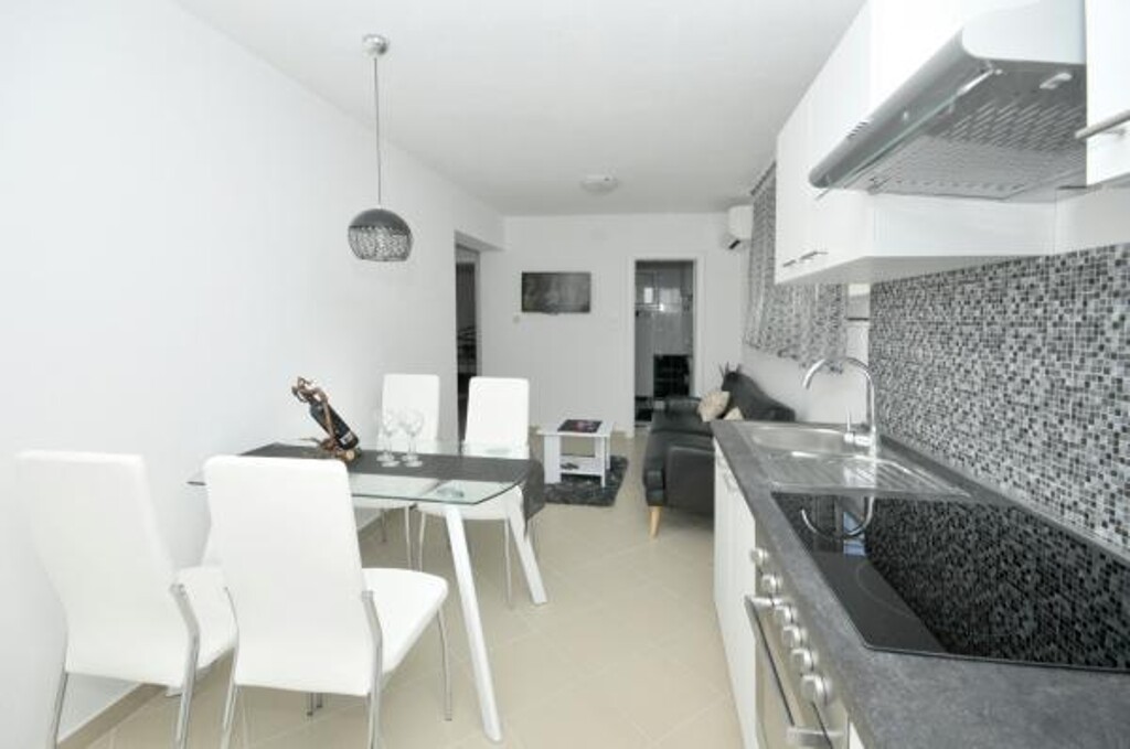 Image 3813548 - 1