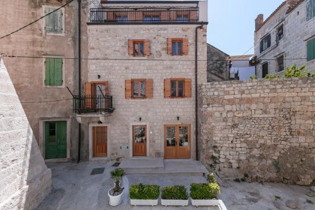 Image 3814368 - 3