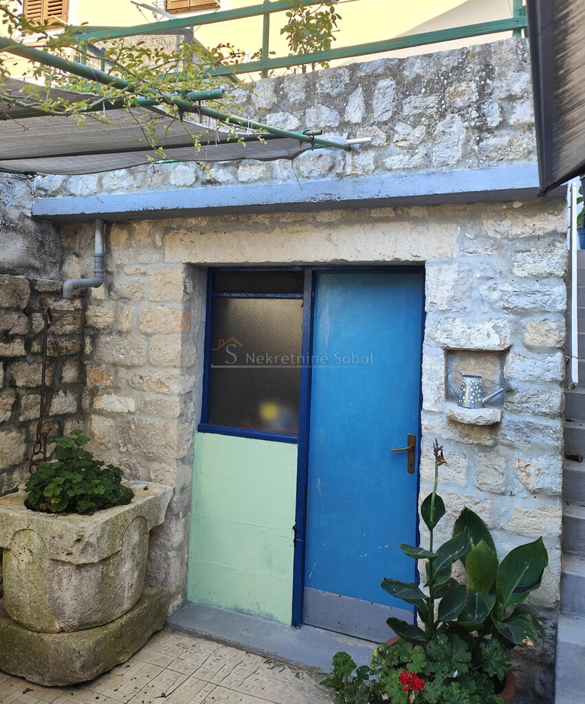 Image 12