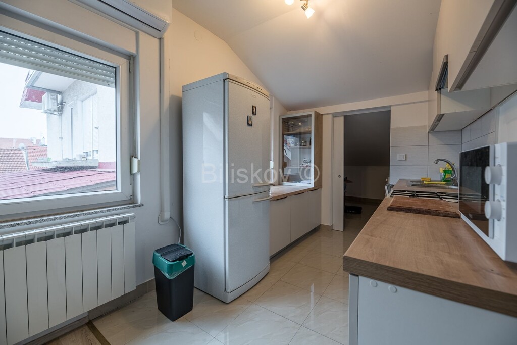 Image 6165600 - 12