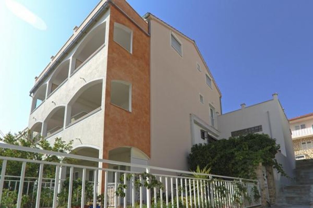 Image 3812966 - 3