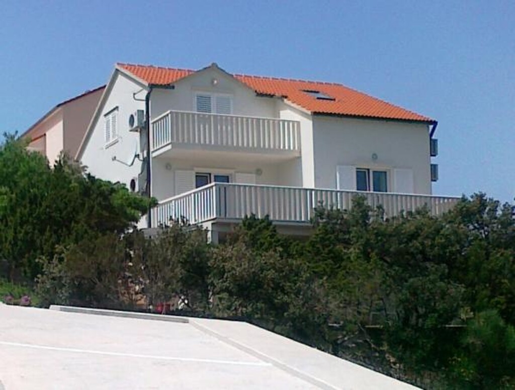 Image 3812596 - 6