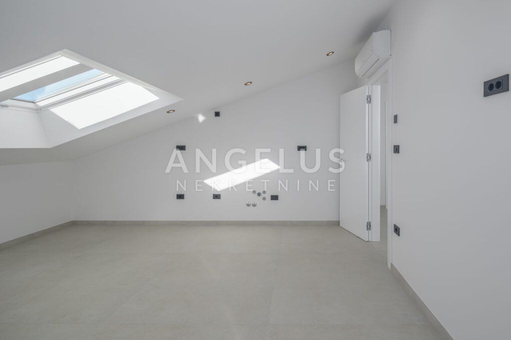 Image 18