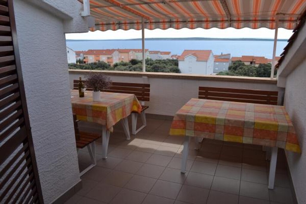 Image 3810940 - 4