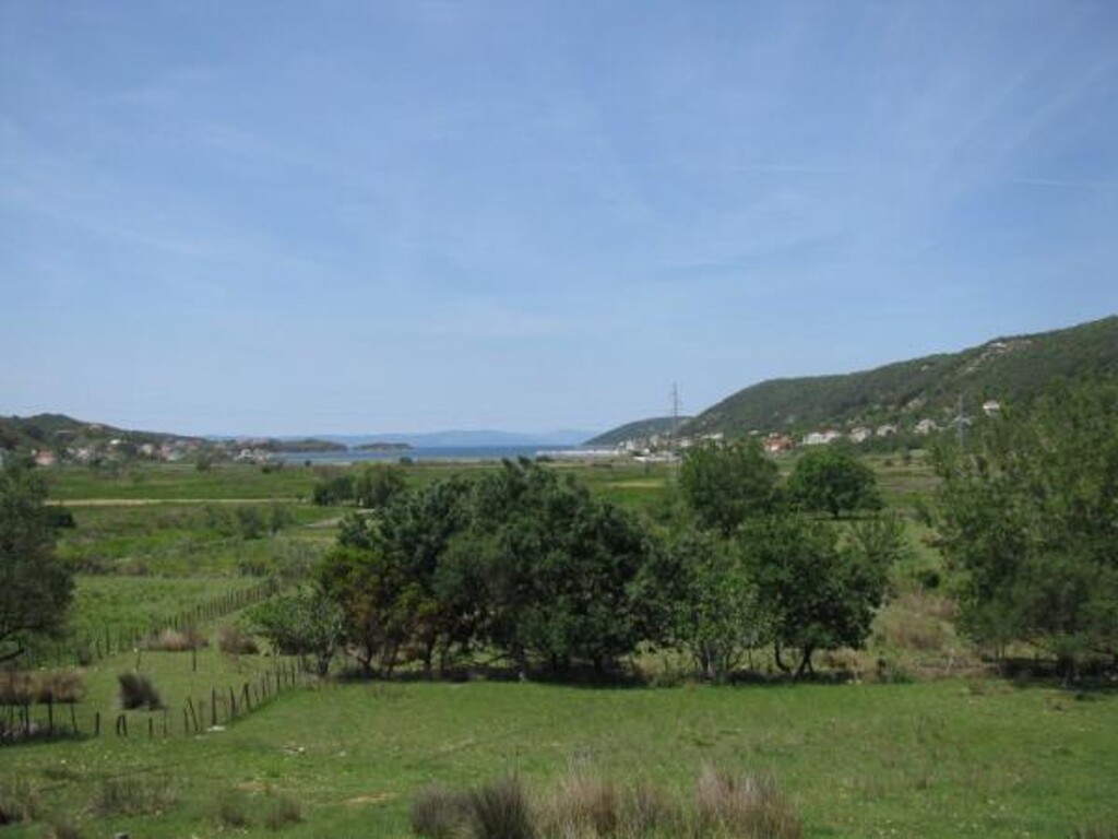 Image 3811712 - 8