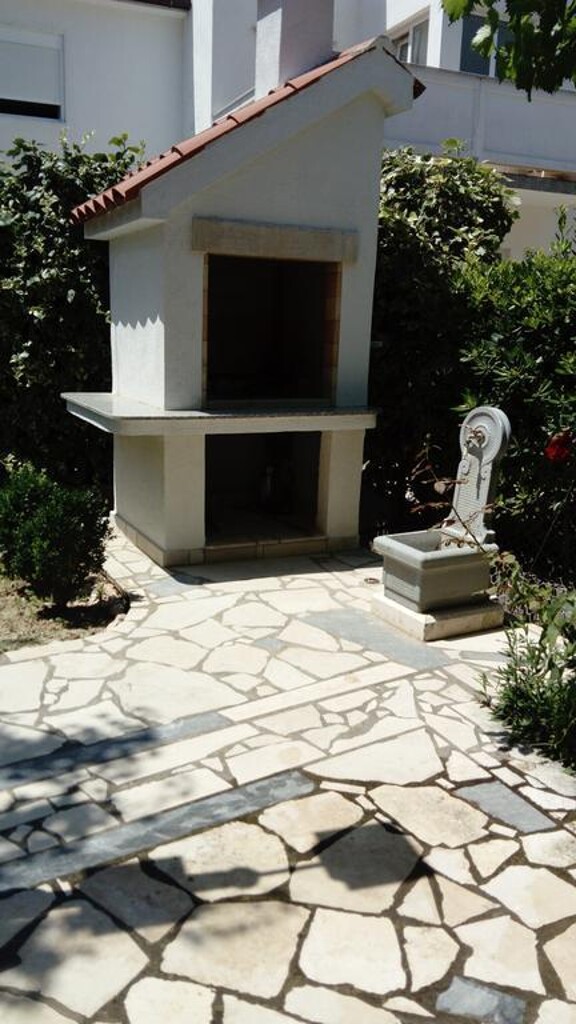 Image 3813404 - 7