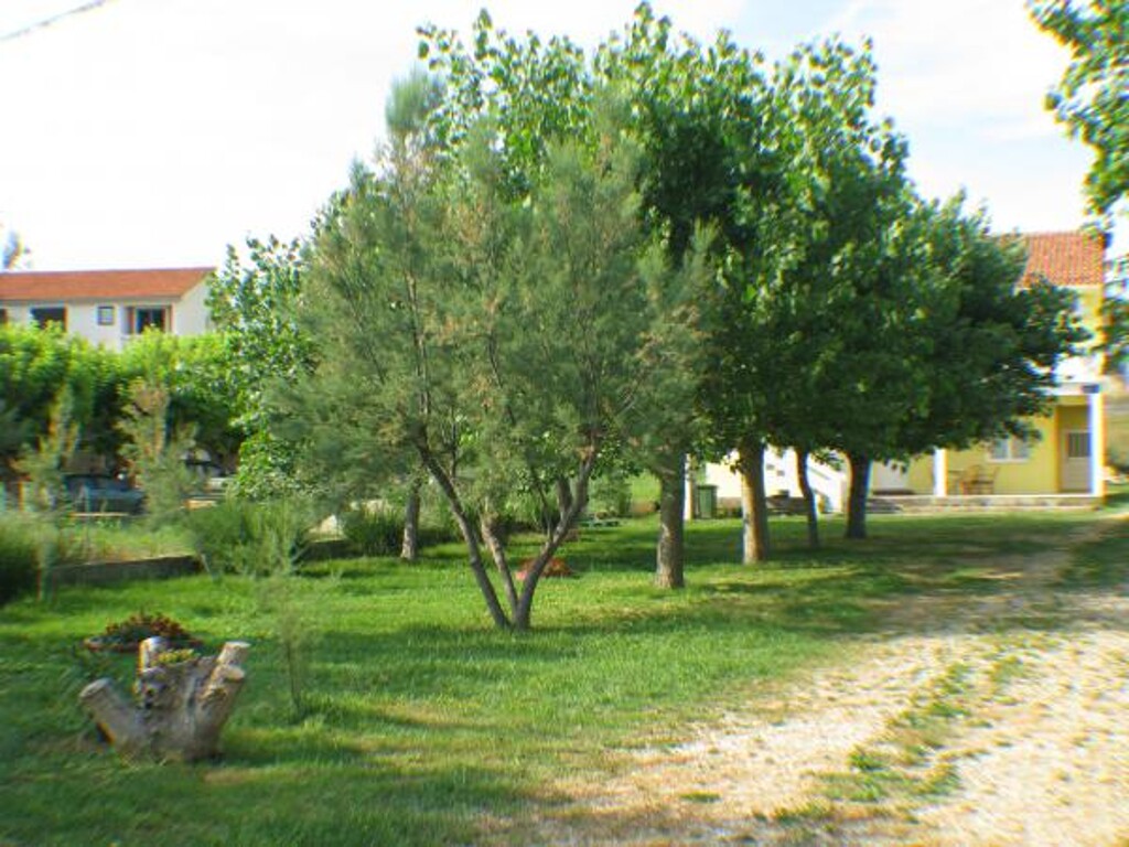 Image 3810742 - 4