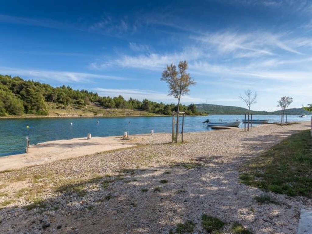 Image 3838439 - 15