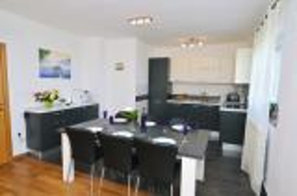 Image 3814827 - 6