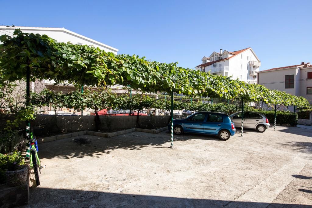 Image 3811734 - 8