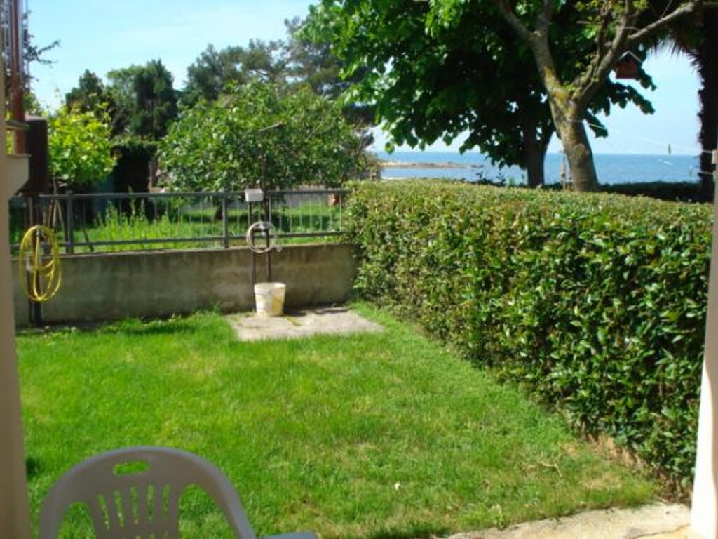 Image 3811522 - 8
