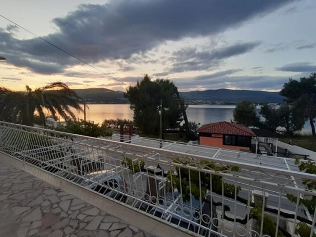 Image 3812029 - 4