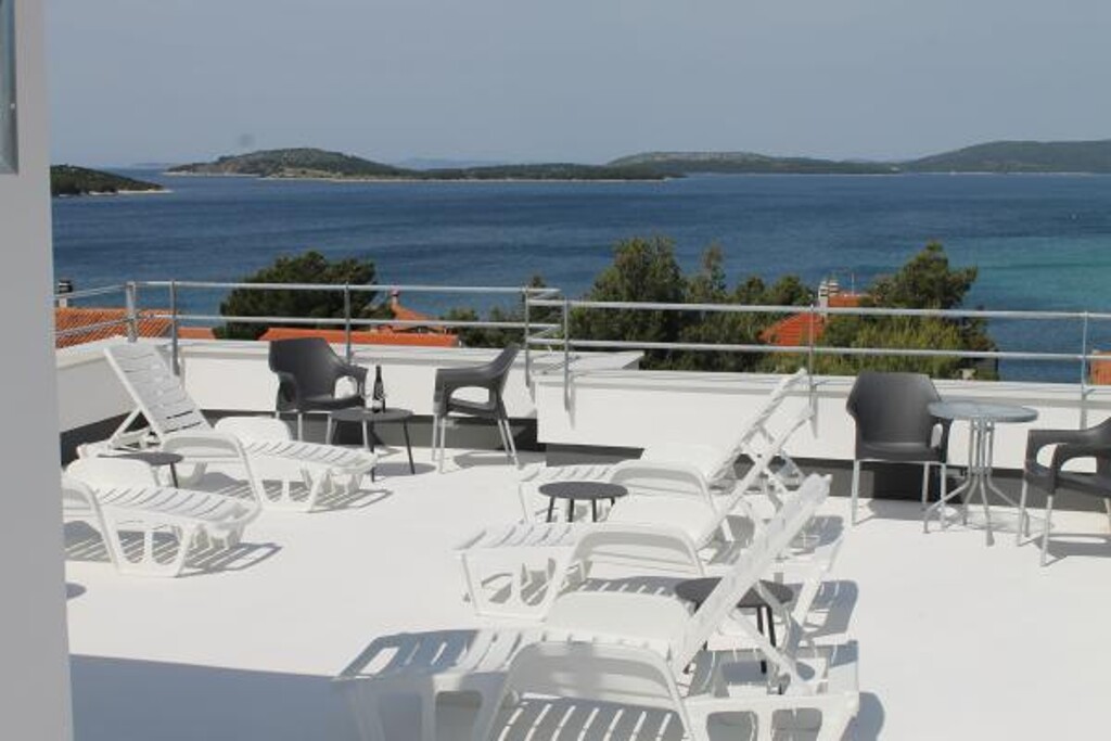 Image 3813516 - 8