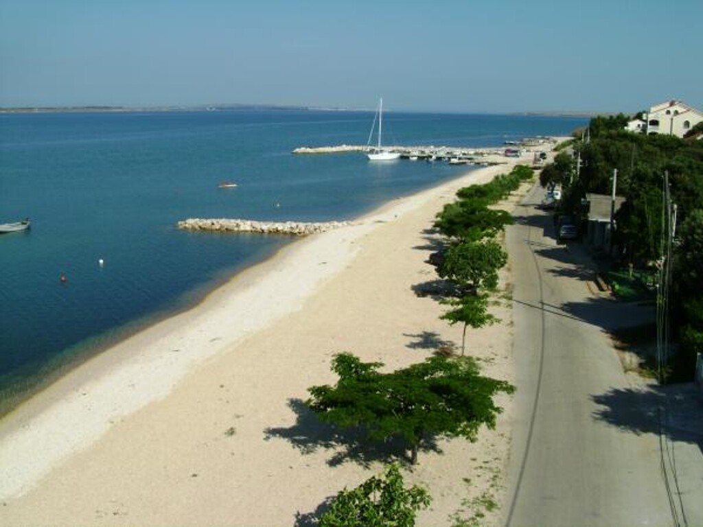 Image 3810689 - 32