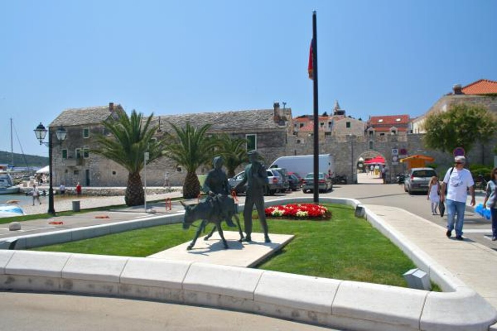 Image 3813187 - 5