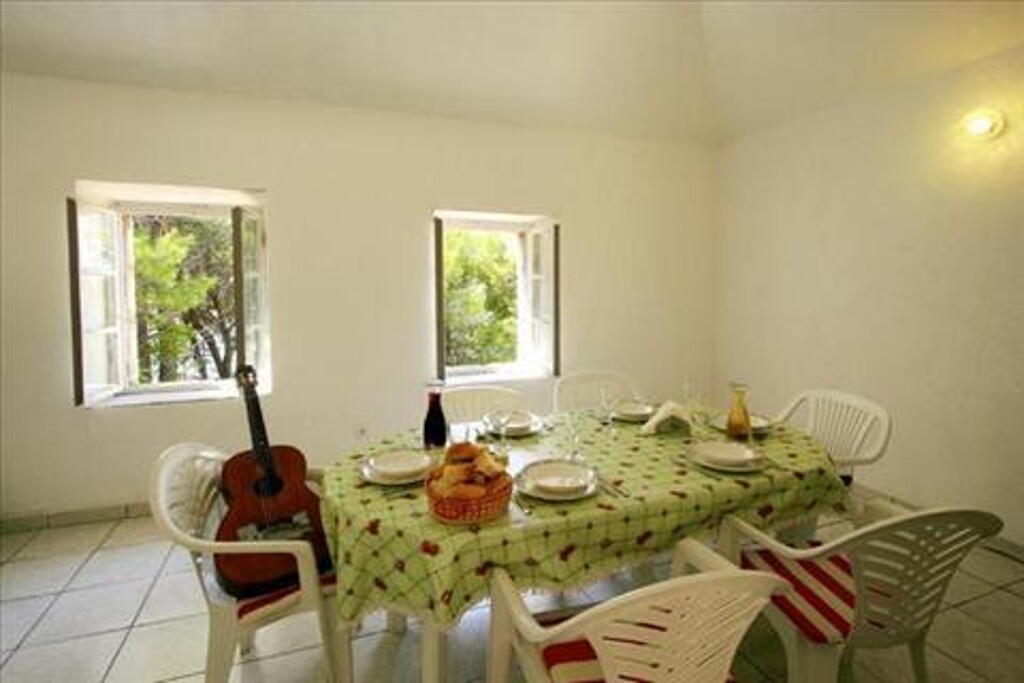 Image 3813389 - 20