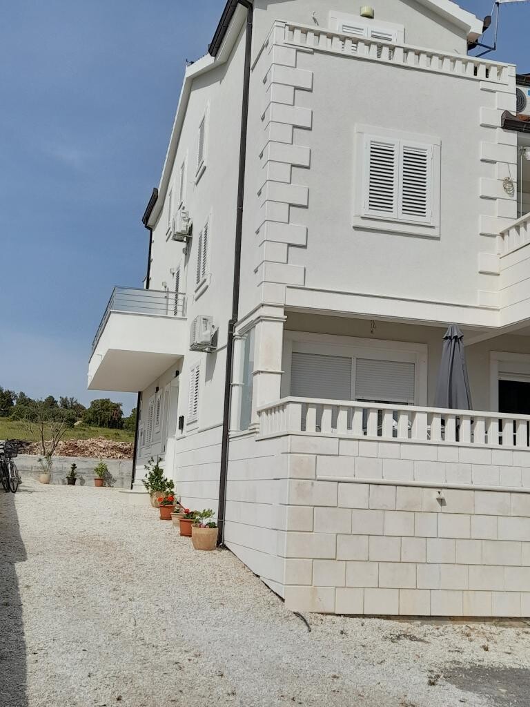 Image 3814661 - 2