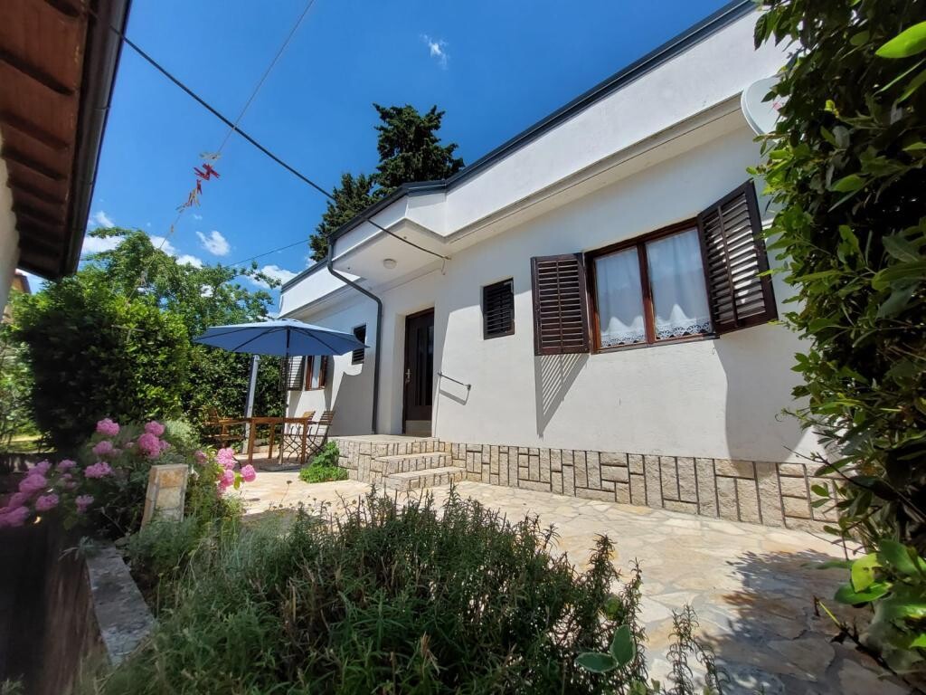 Image 3814015 - 1