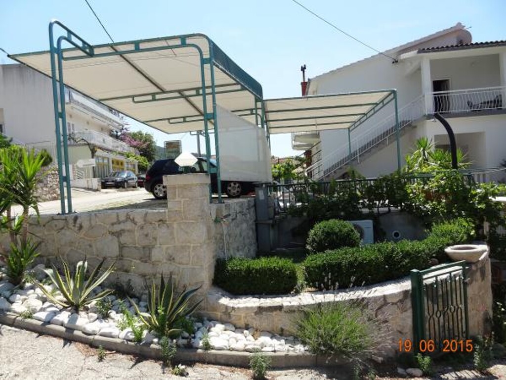 Image 3838425 - 4