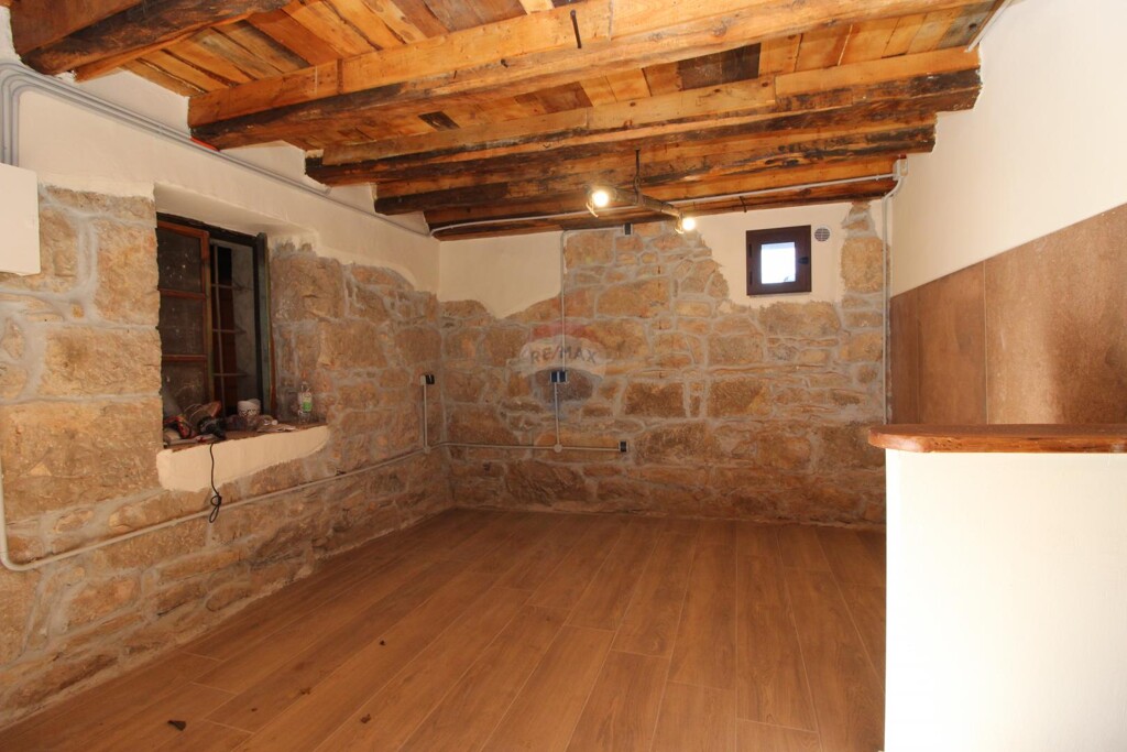 Image 5466479 - 6