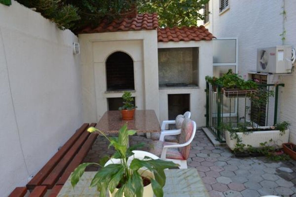 Image 3812932 - 3