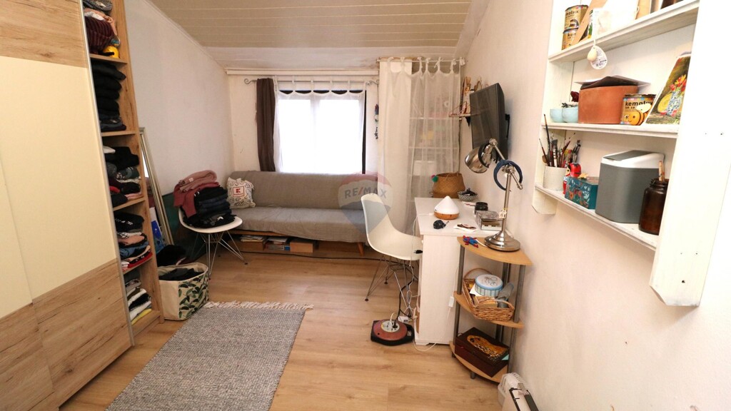 Image 5424841 - 9