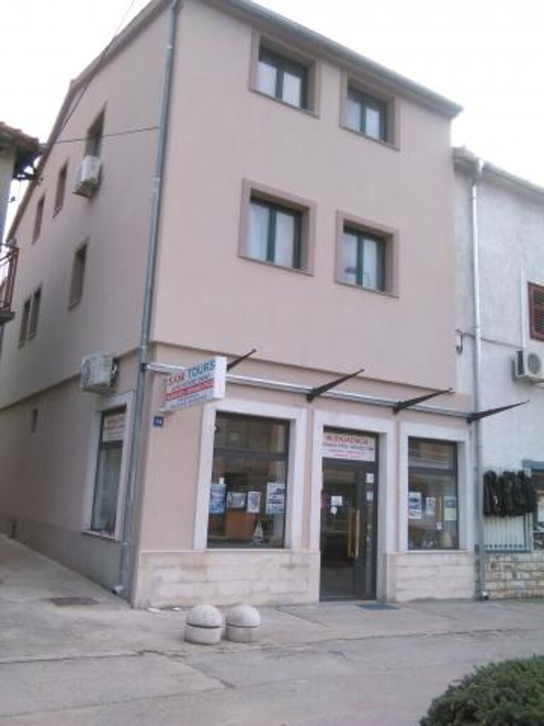 Image 3811614 - 19