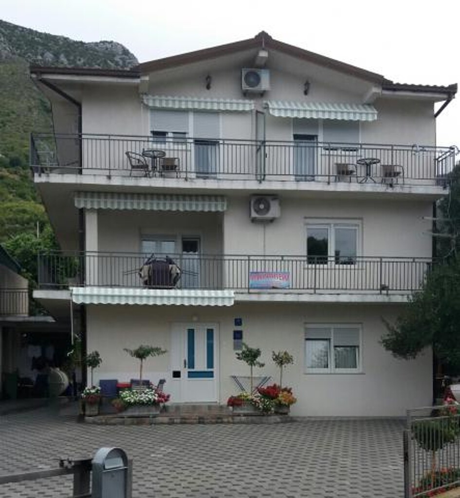 Image 3813057 - 32