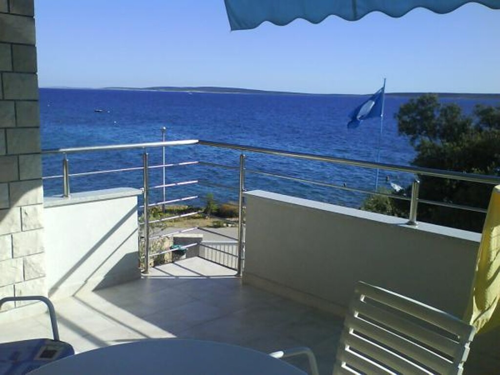 Image 3838798 - 5