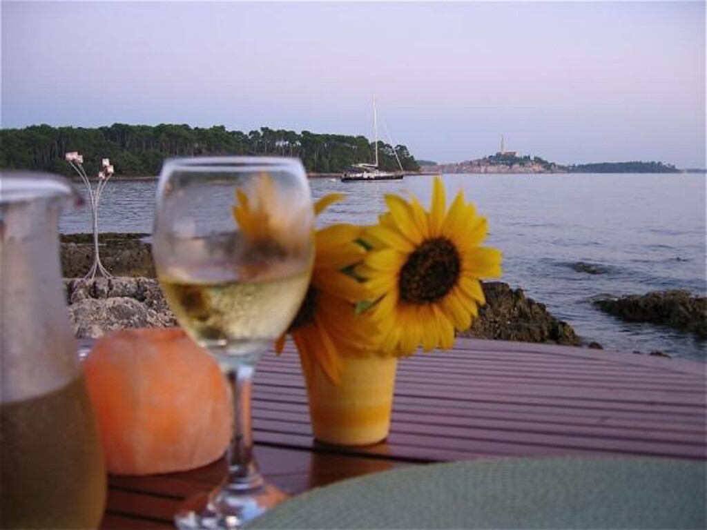 Image 3811507 - 6