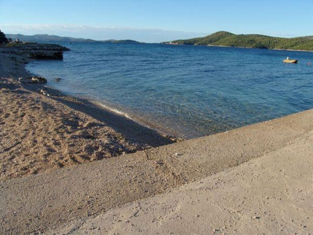Image 3813919 - 9