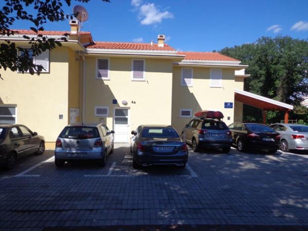 Image 3812928 - 4
