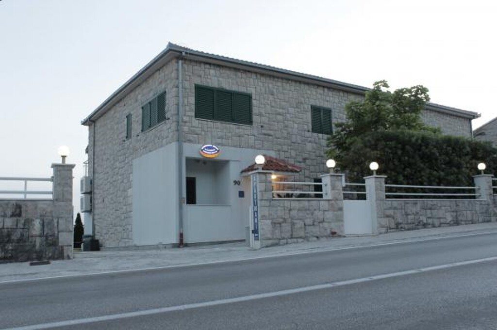Image 3838741 - 1