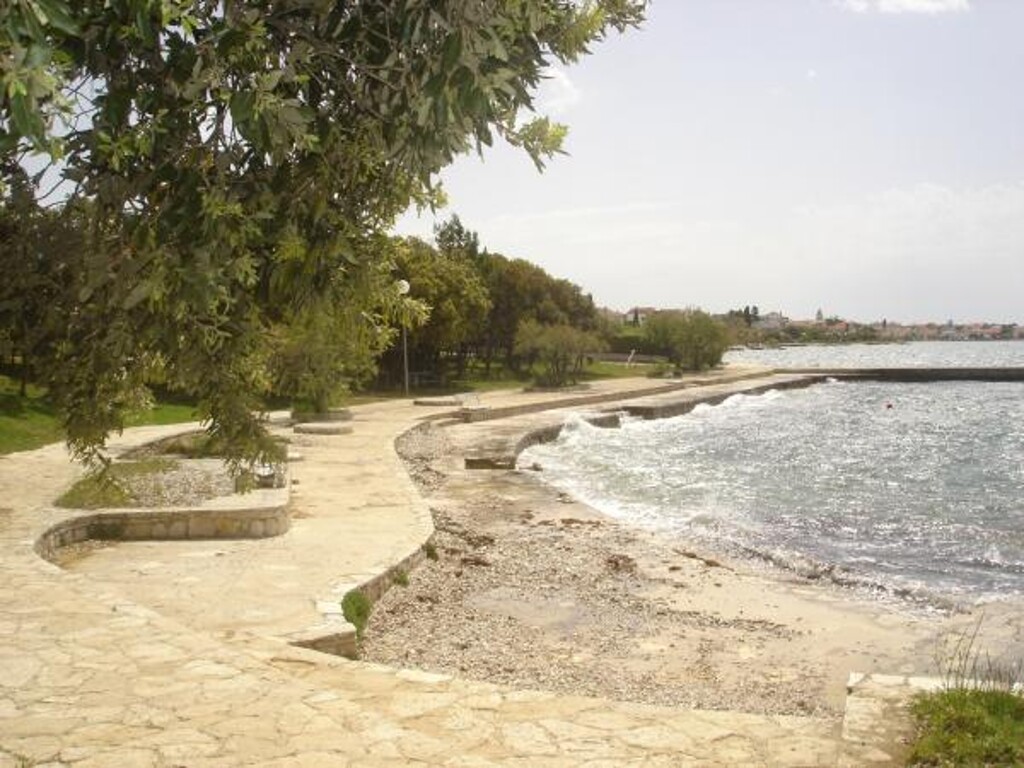 Image 3811754 - 6
