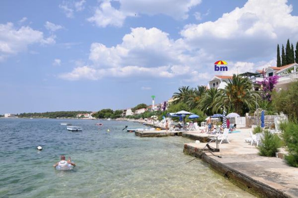 Image 3811107 - 6