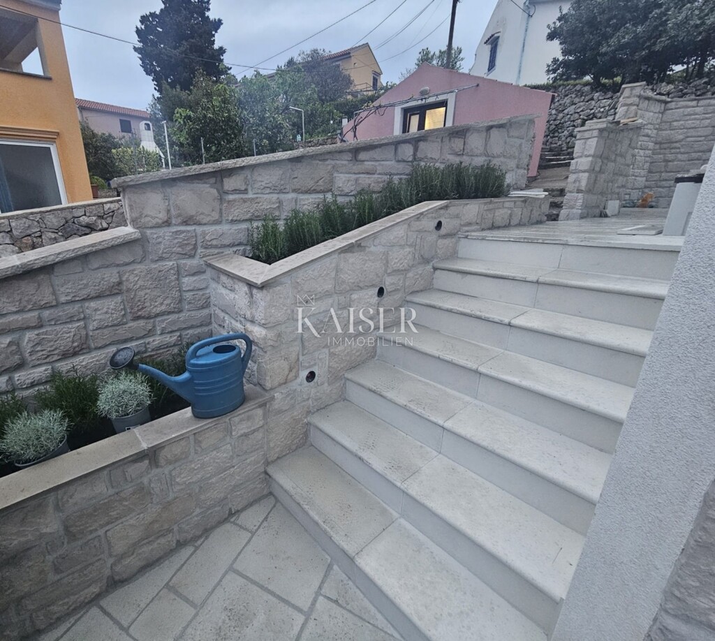Image 6252614 - 8