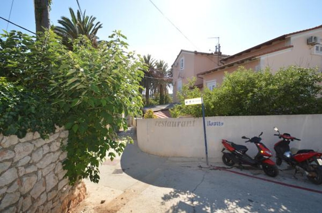 Image 3813340 - 4