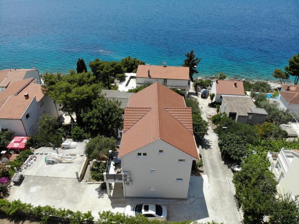 Image 3812989 - 4